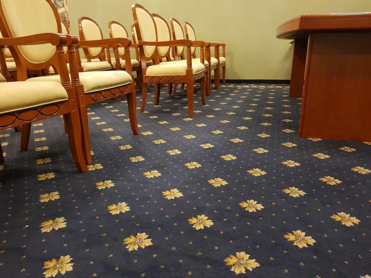 Rezydencja Pod Zegarem Trzebinia  Luaran gambar
